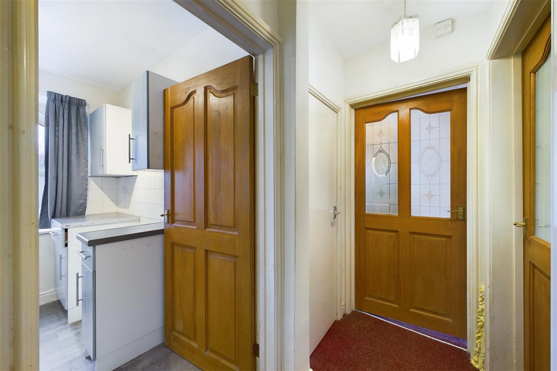 Images for HOUSE | BASIC UPDATING | CLEVEDON