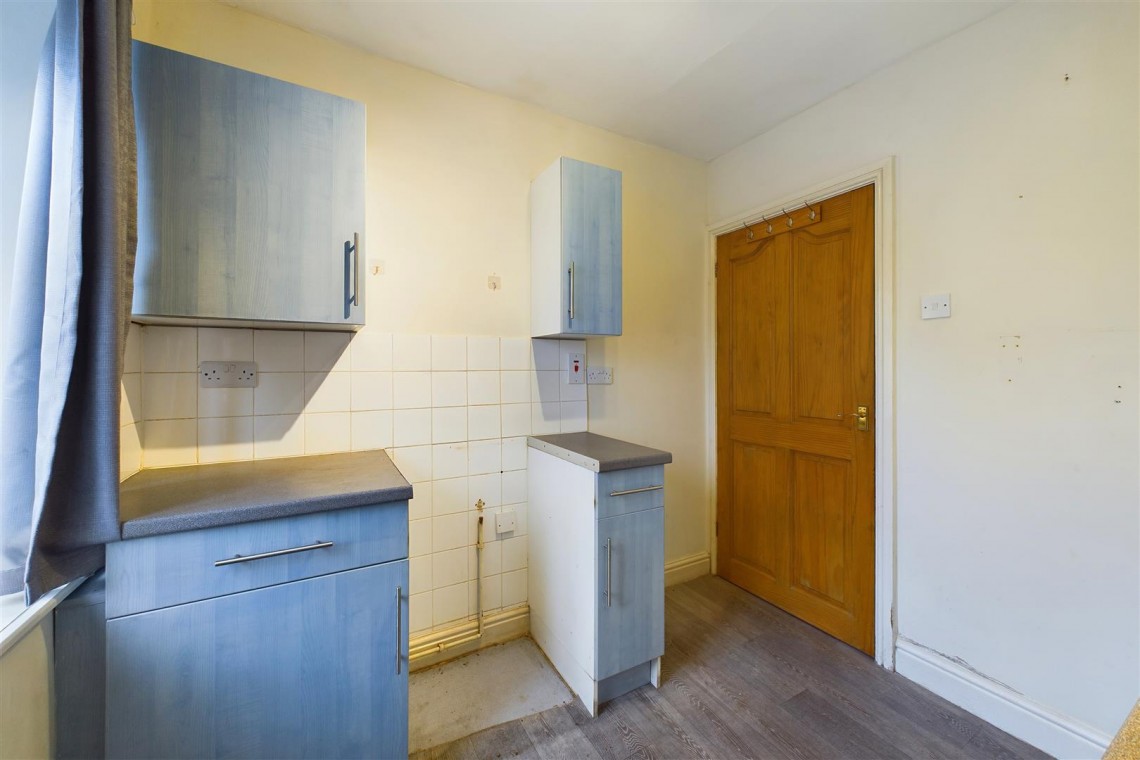 Images for HOUSE | BASIC UPDATING | CLEVEDON