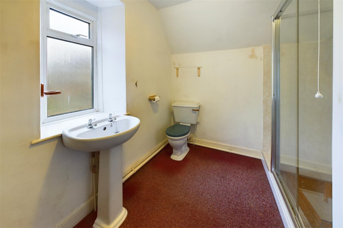 Images for HOUSE | BASIC UPDATING | CLEVEDON