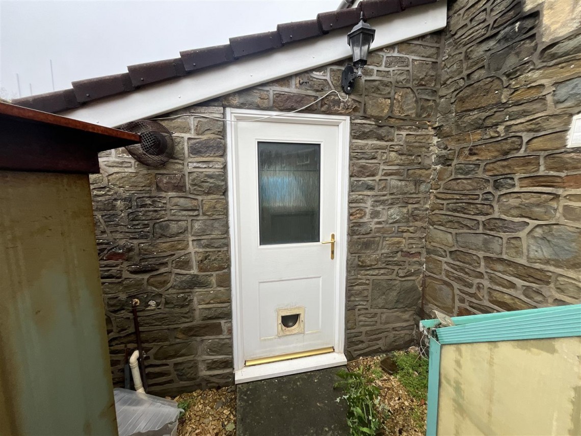 Images for HOUSE | BASIC UPDATING | CLEVEDON
