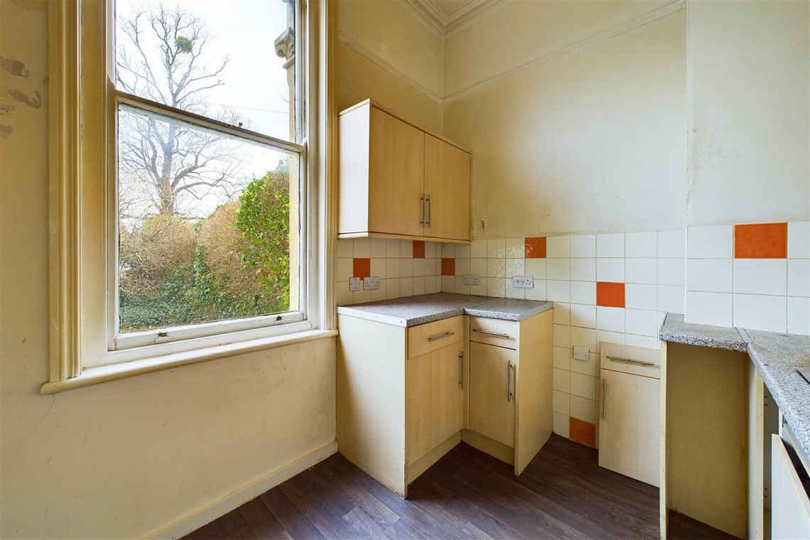 Images for FLAT | UPDATING | BATH