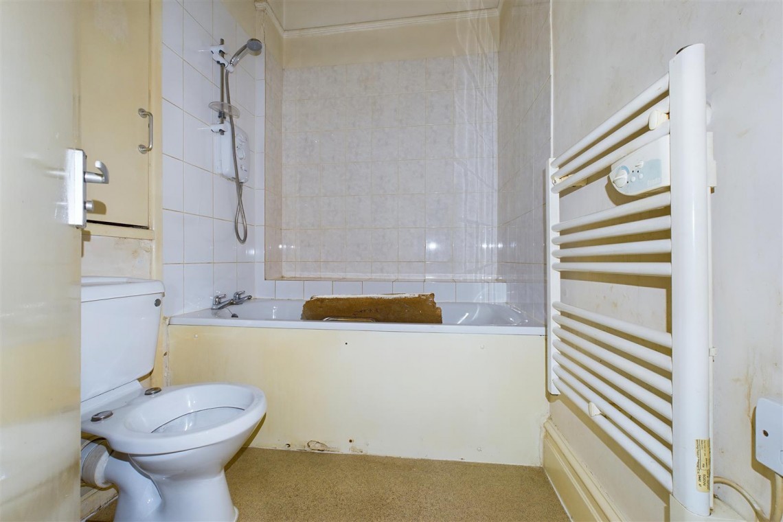 Images for FLAT | UPDATING | BATH