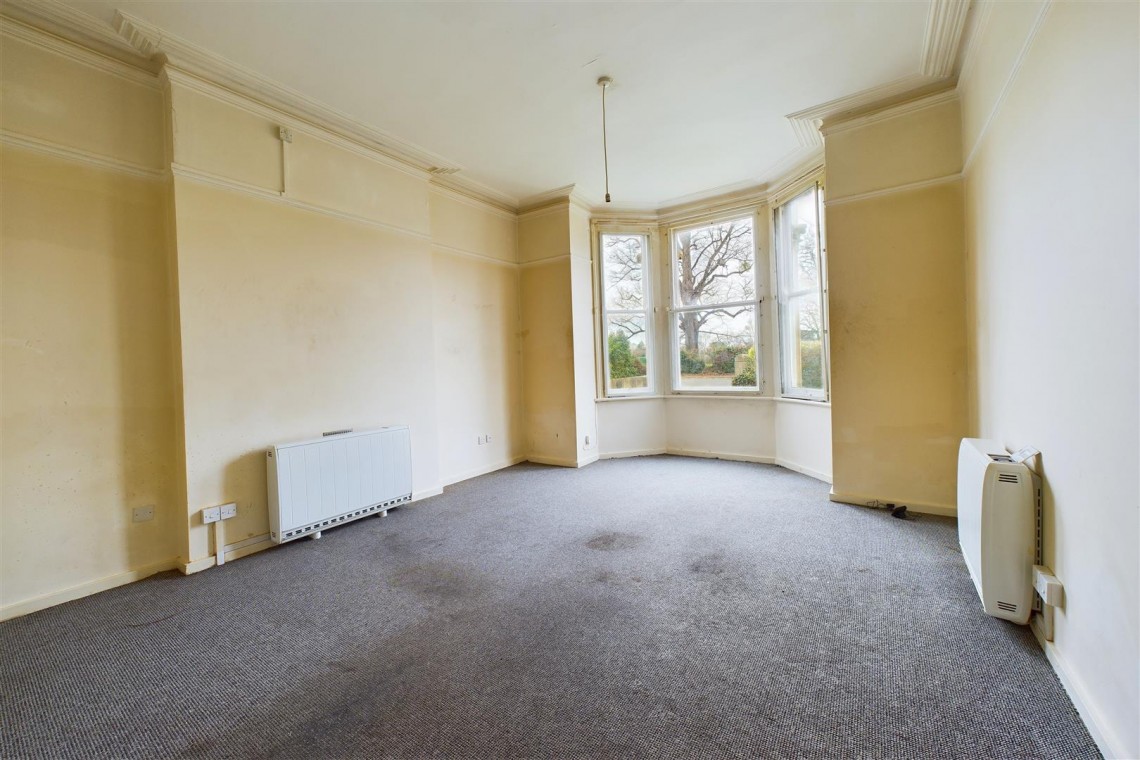 Images for FLAT | UPDATING | BATH