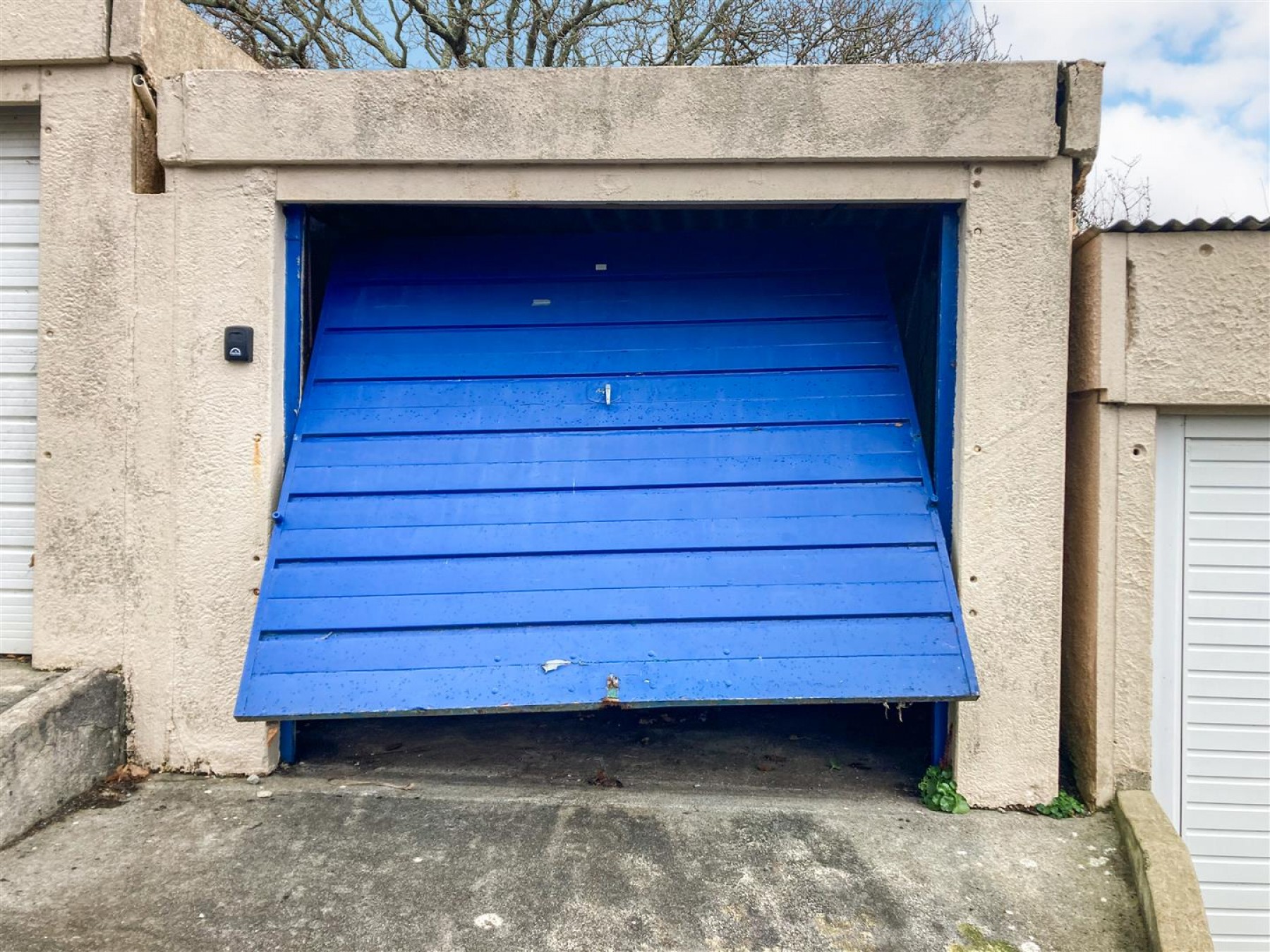 Images for 3 X SINGLE GARAGES | KINGSBRIDGE