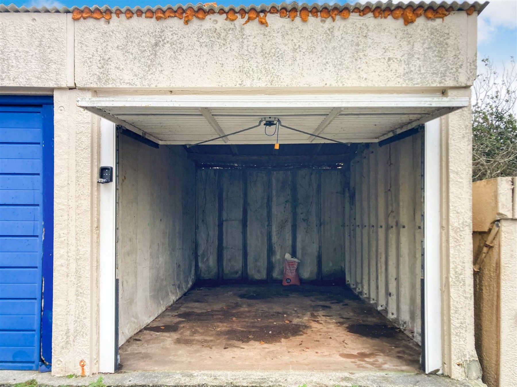 Images for 3 X SINGLE GARAGES | KINGSBRIDGE