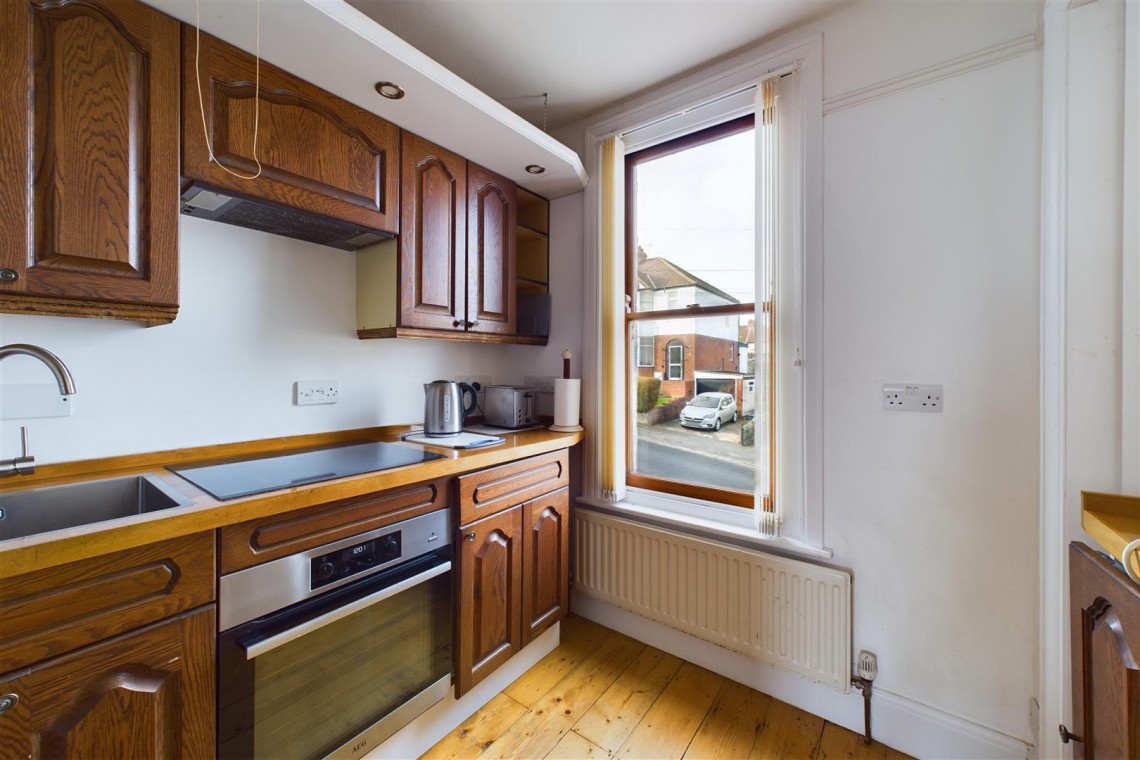 Images for SEMI | BASIC UPDATING | KNOWLE