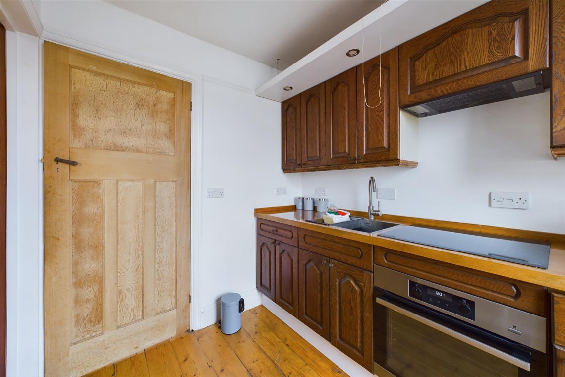 Images for SEMI | BASIC UPDATING | KNOWLE