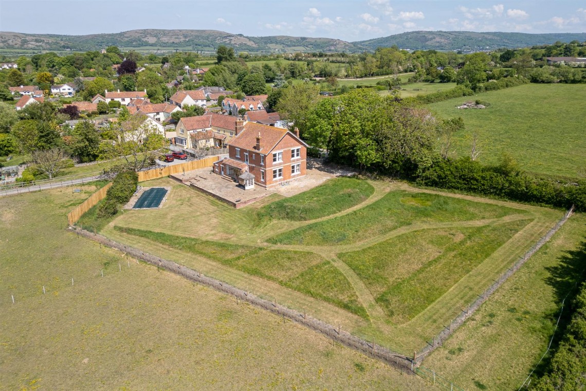 Images for DETACHED | UPDATING | BADGWORTH
