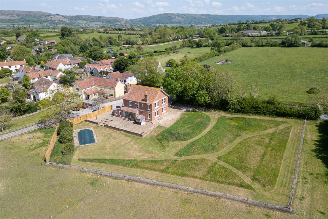 Images for DETACHED | UPDATING | BADGWORTH