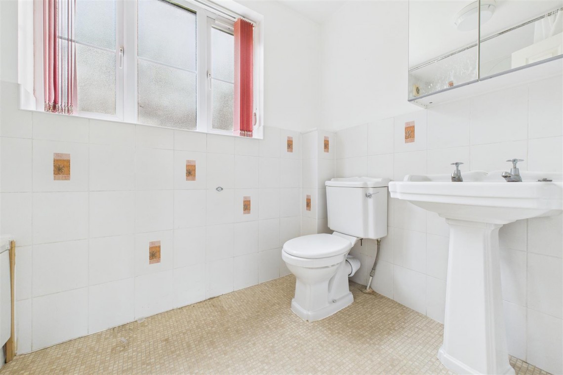 Images for DETACHED | FAMILY HOME | FISHPONDS