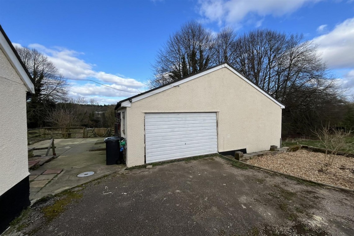 Images for DETACHED | UPDATING | STROAT