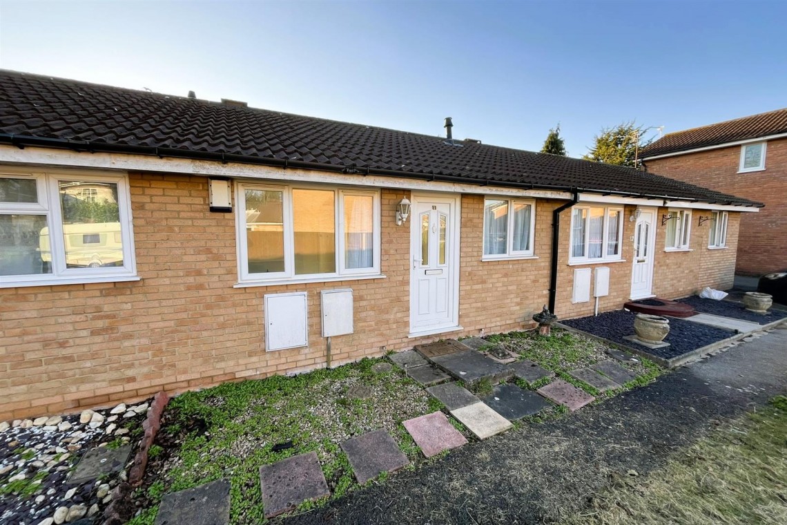 Images for BUNGALOW | BASIC UPDATING | DOWNEND