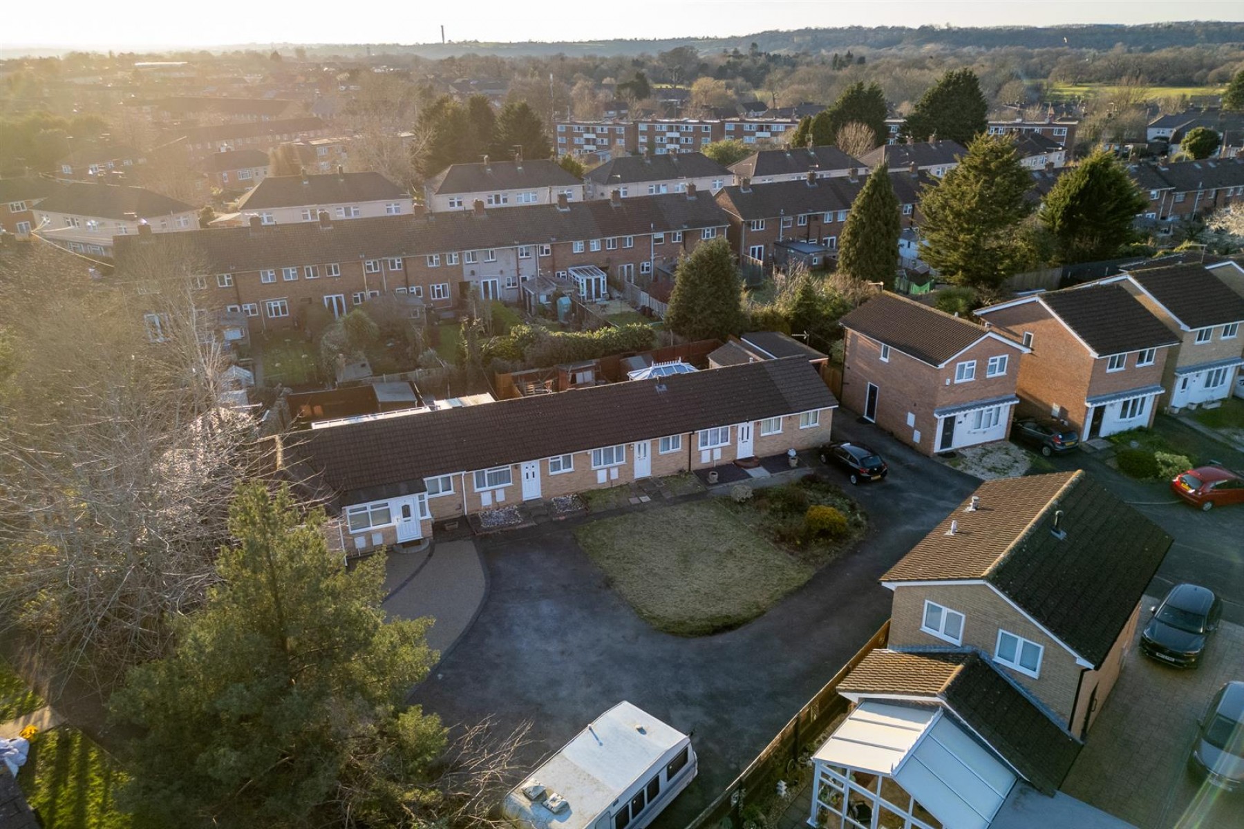 Images for BUNGALOW | BASIC UPDATING | DOWNEND