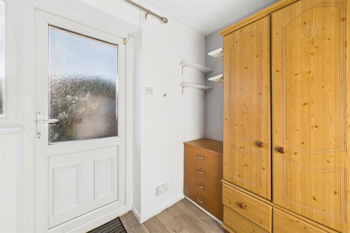 Images for BUNGALOW | BASIC UPDATING | DOWNEND