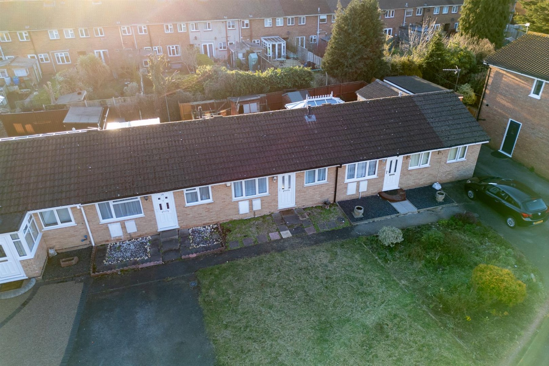 Images for BUNGALOW | BASIC UPDATING | DOWNEND