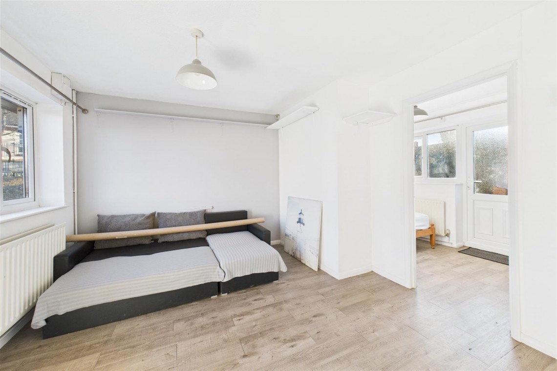 Images for BUNGALOW | BASIC UPDATING | DOWNEND