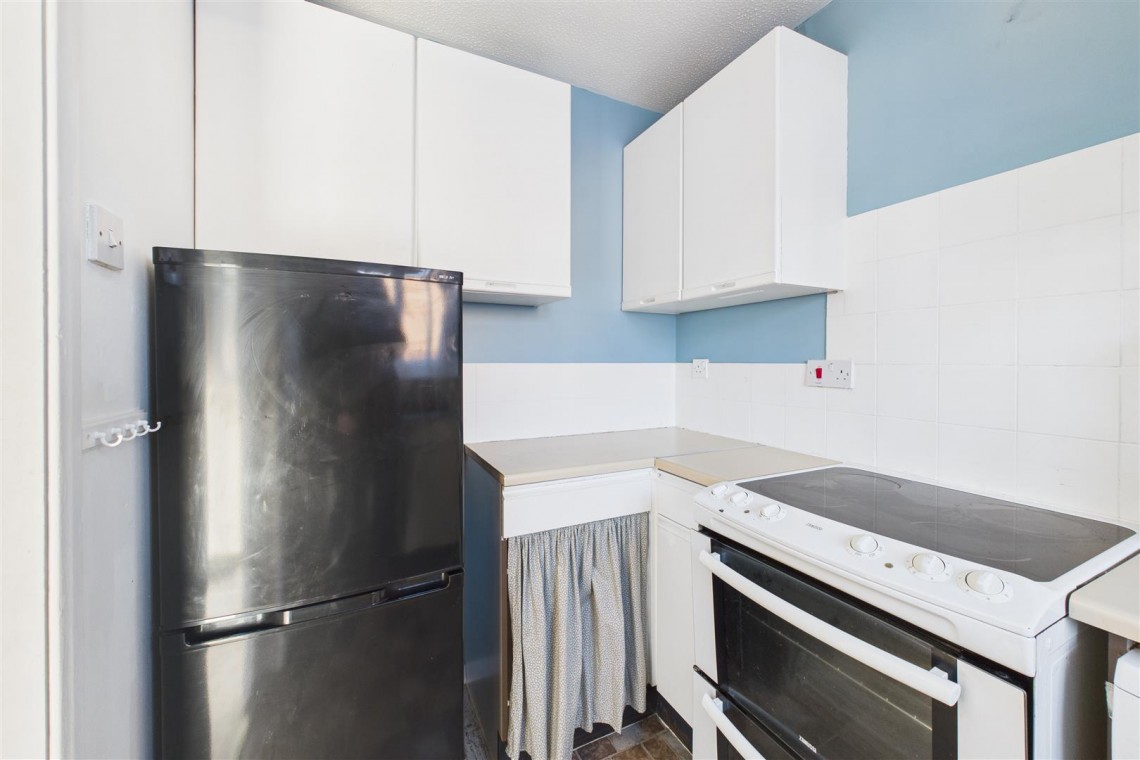 Images for BUNGALOW | BASIC UPDATING | DOWNEND