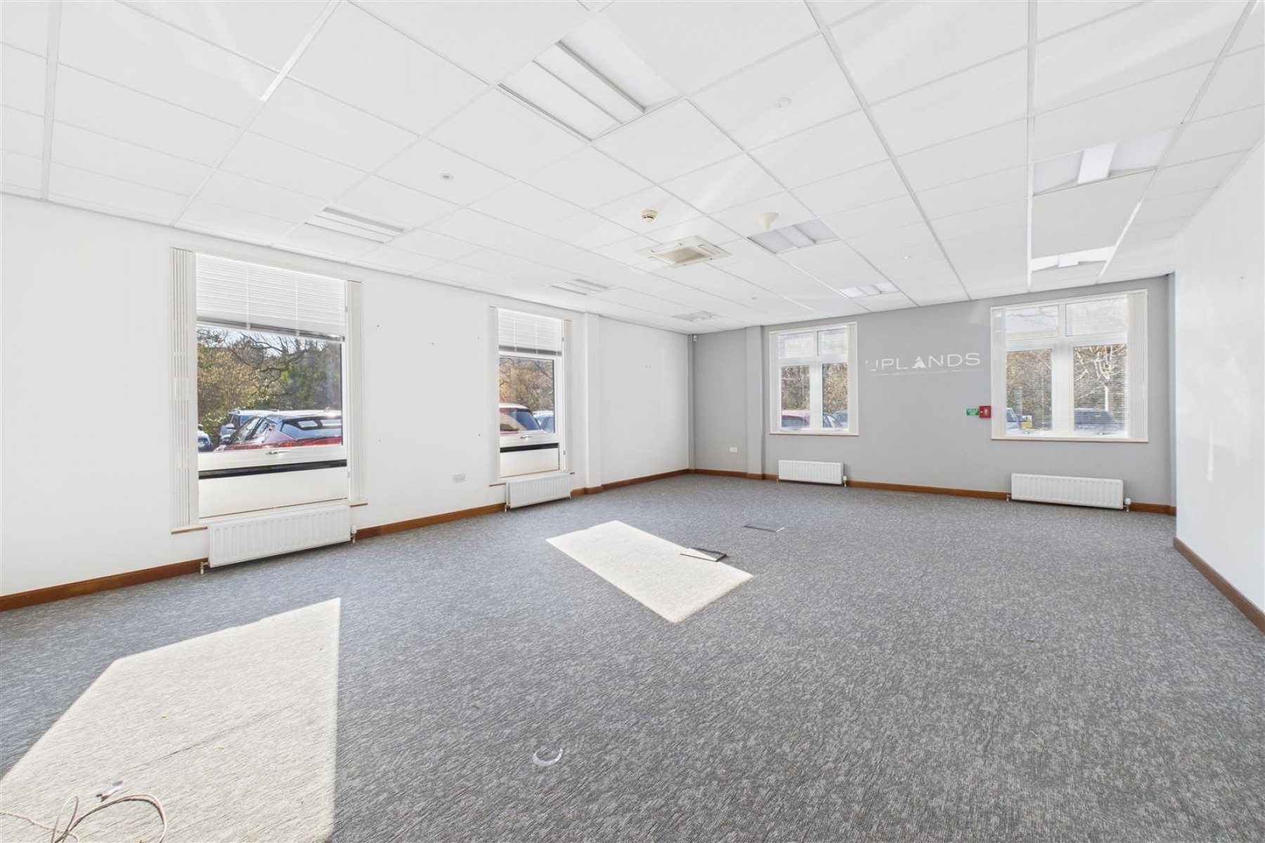 Images for COMMERCIAL | REDUCED | BS16