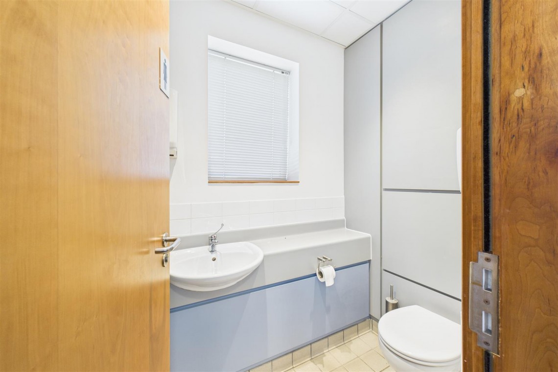 Images for COMMERCIAL | REDUCED | BS16