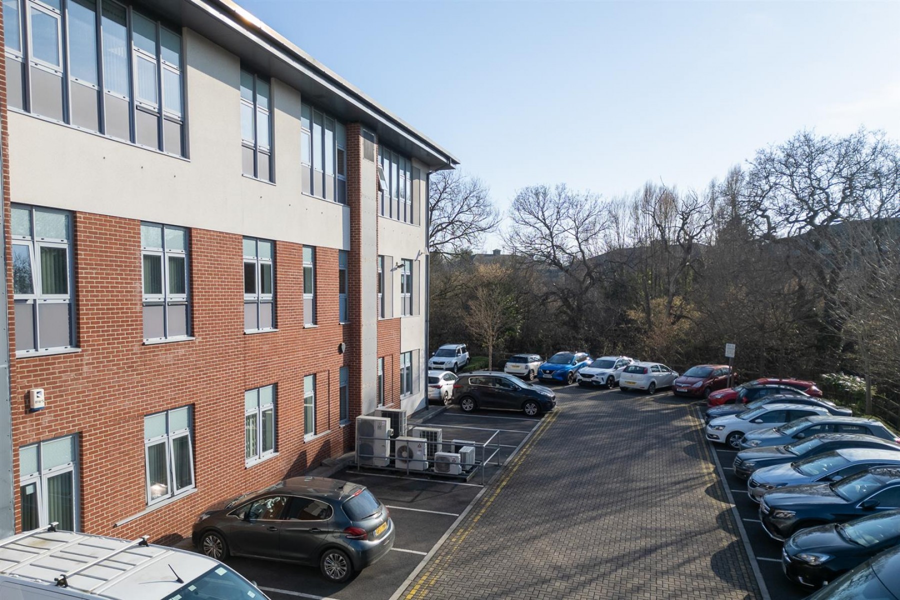 Images for COMMERCIAL | REDUCED | BS16