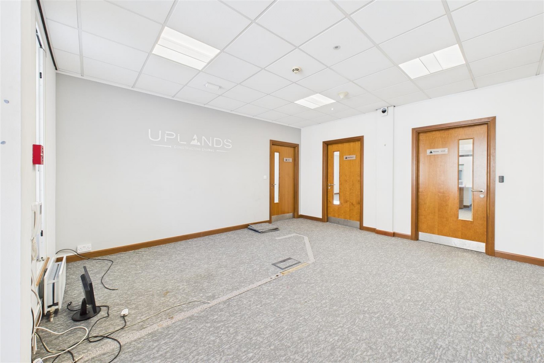 Images for COMMERCIAL | REDUCED | BS16