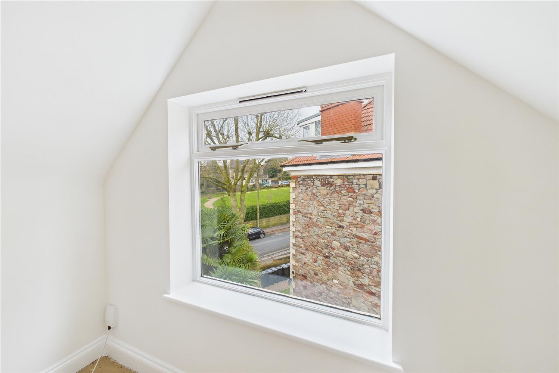 Images for REDUCED FOR AUCTION | REDLAND
