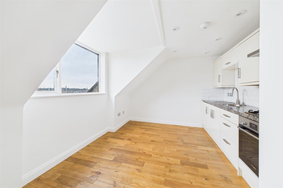 Images for REDUCED FOR AUCTION | REDLAND