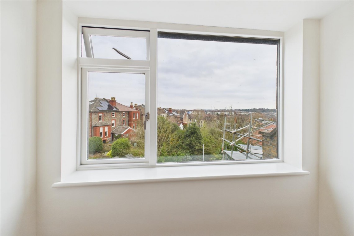 Images for REDUCED FOR AUCTION | REDLAND