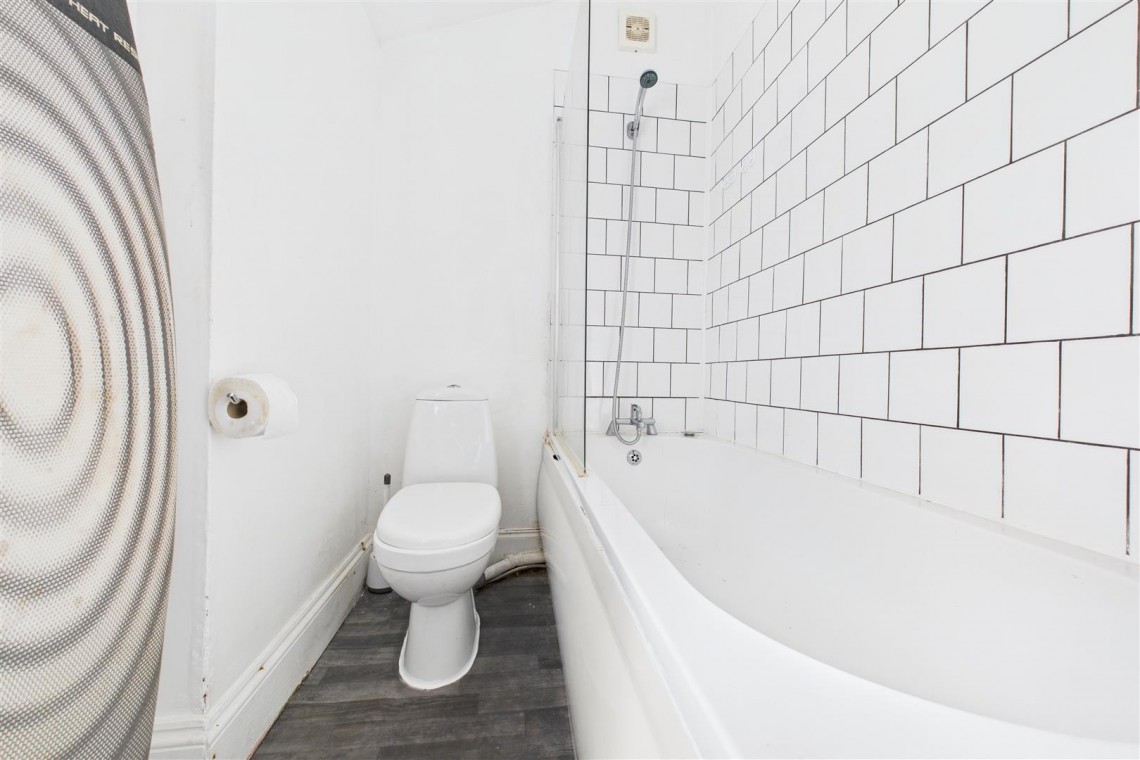 Images for 2 FLATS | WSM