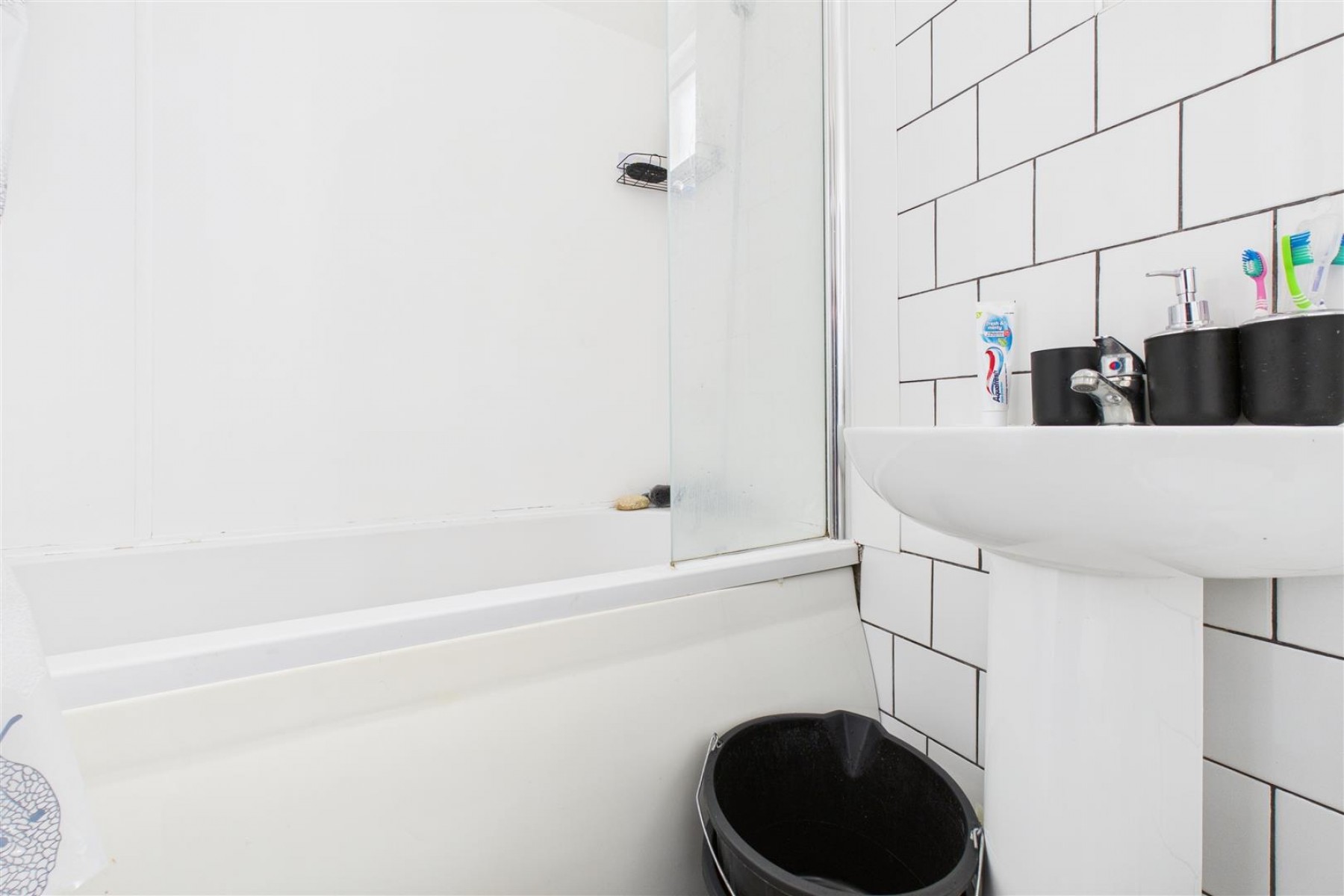 Images for 2 FLATS | WSM