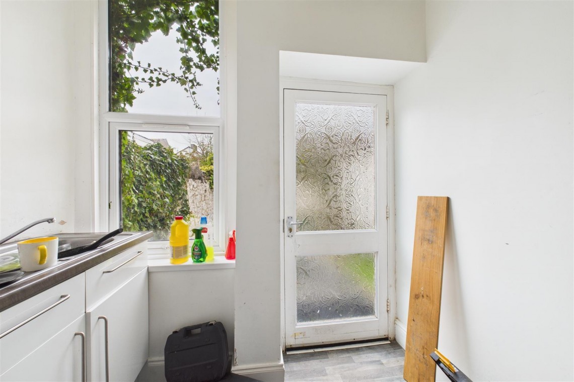 Images for 2 FLATS | WSM