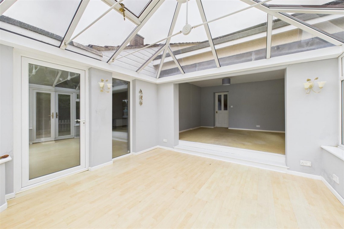 Images for DETACHED | 1.36 ACRES | MILBURY HEATH