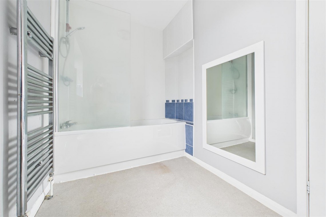 Images for DETACHED | 1.36 ACRES | MILBURY HEATH