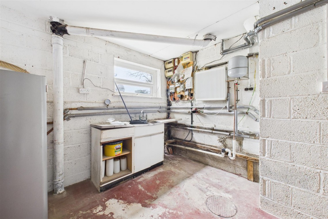 Images for DETACHED | 1.36 ACRES | MILBURY HEATH