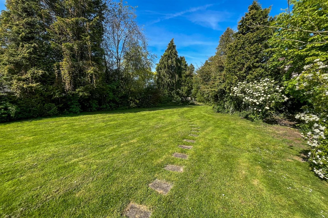 Images for DETACHED | 1.36 ACRES | MILBURY HEATH