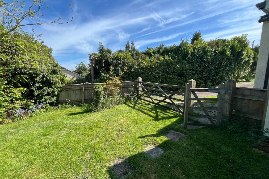 Images for DETACHED | 1.36 ACRES | MILBURY HEATH