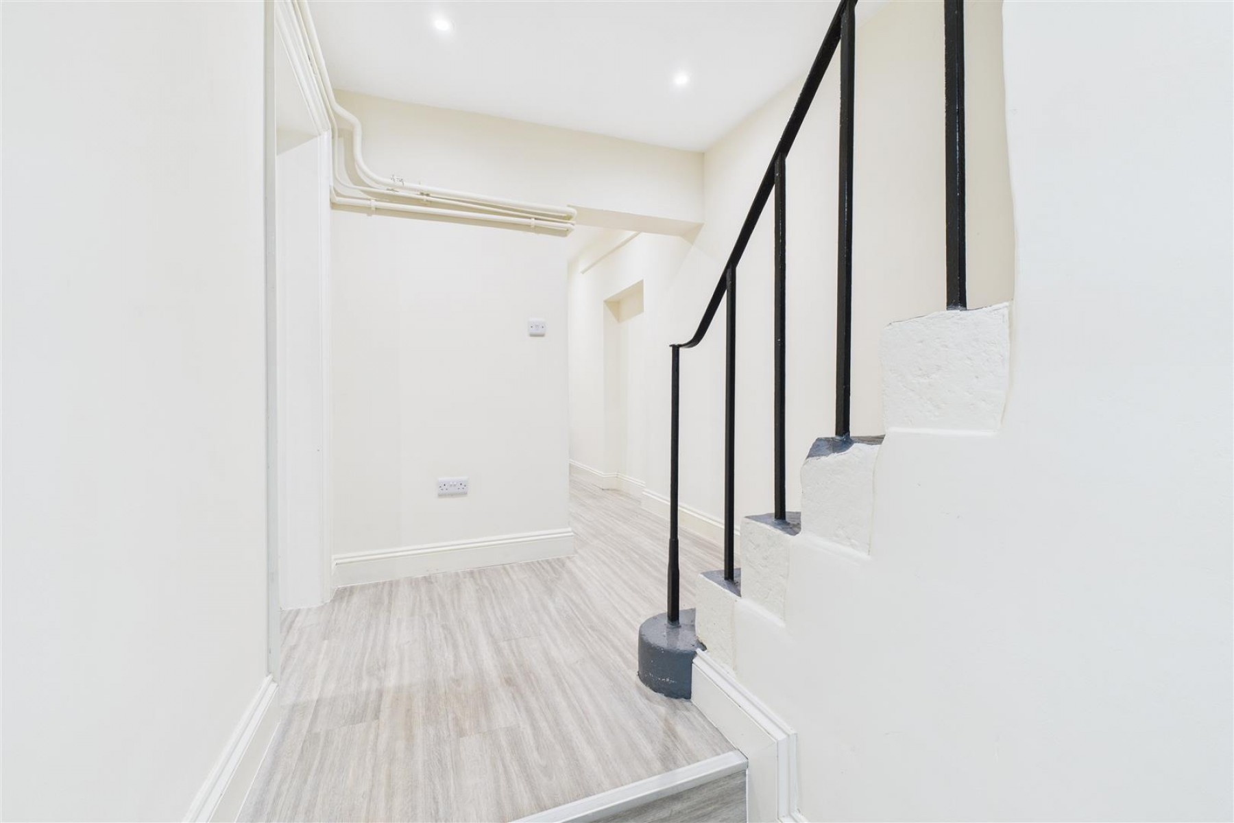 Images for TOWNHOUSE | UPDATING | CLIFTON