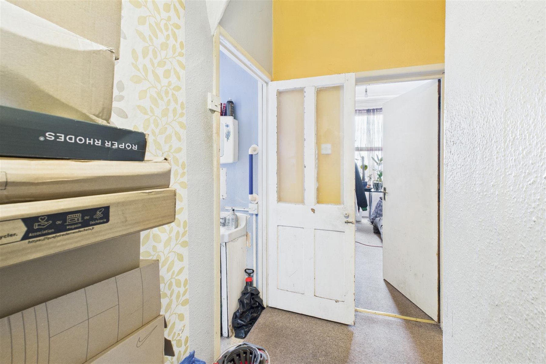 Images for 3 X FLATS | UPDATING | ST ANDREWS
