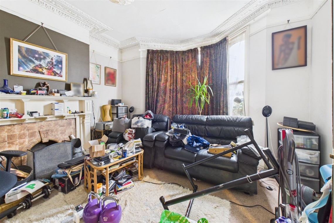 Images for 3 X FLATS | UPDATING | ST ANDREWS