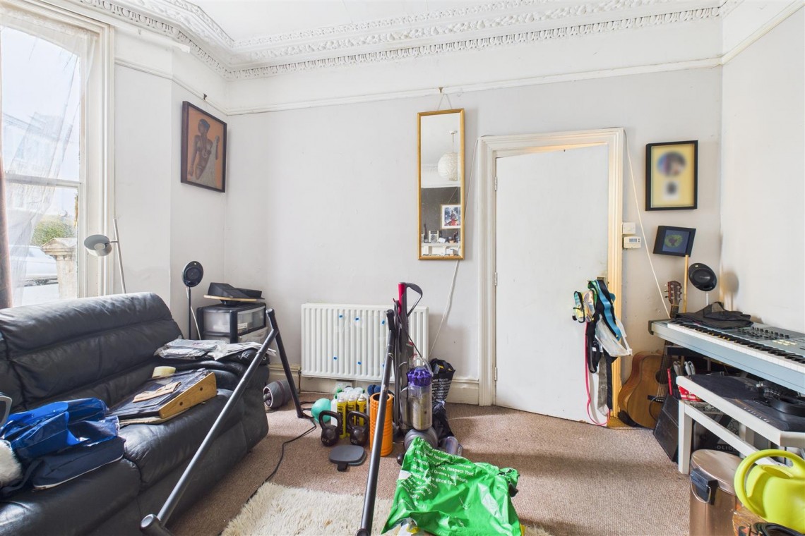 Images for 3 X FLATS | UPDATING | ST ANDREWS