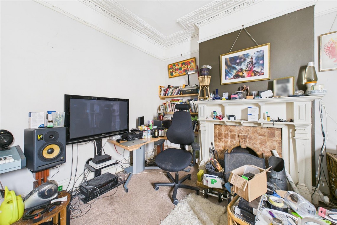 Images for 3 X FLATS | UPDATING | ST ANDREWS