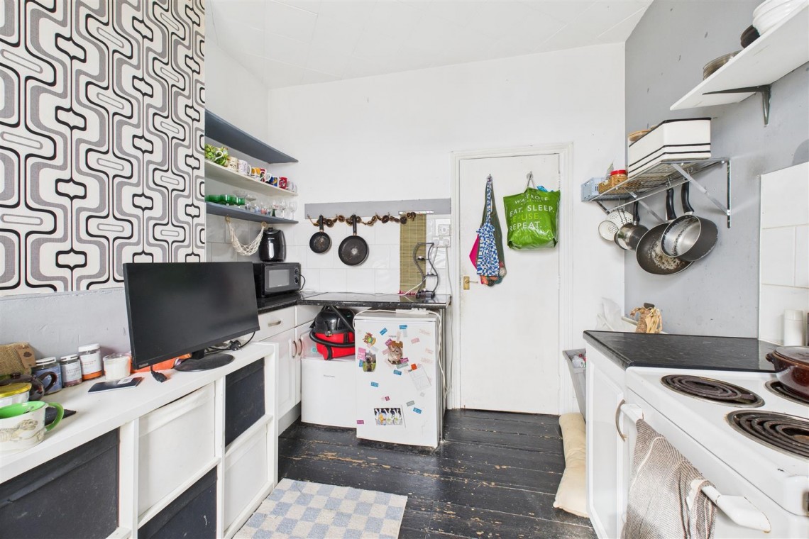 Images for 3 X FLATS | UPDATING | ST ANDREWS