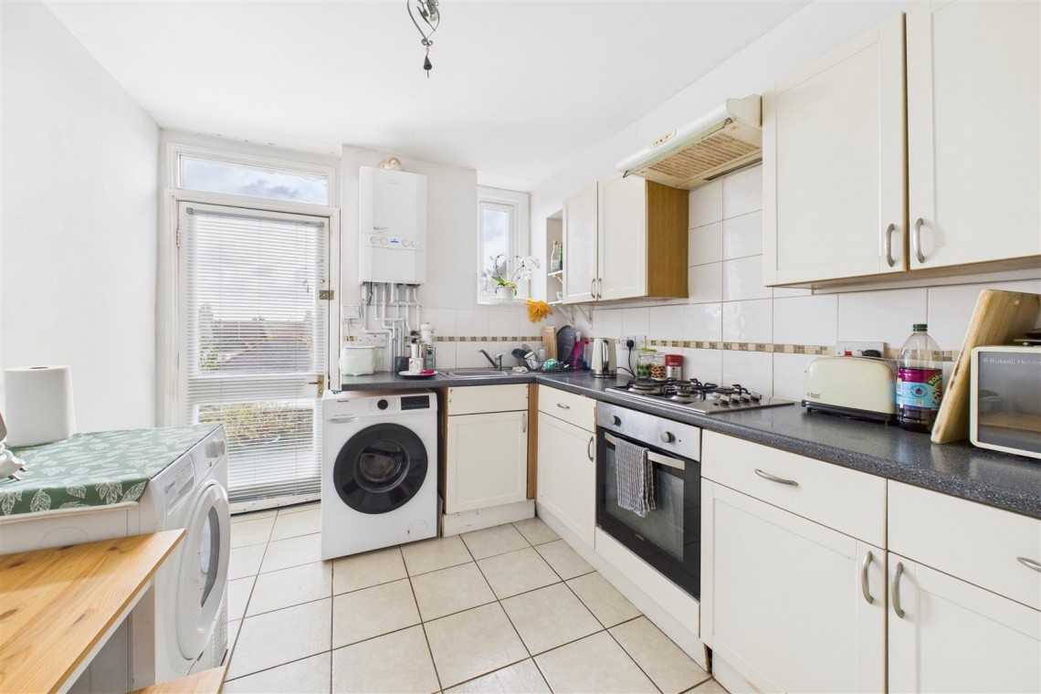 Images for 3 X FLATS | UPDATING | ST ANDREWS