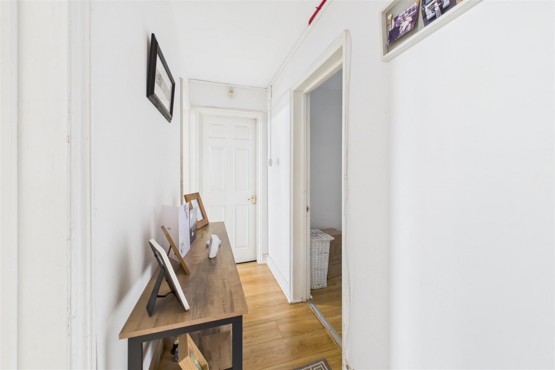 Images for 3 X FLATS | UPDATING | ST ANDREWS
