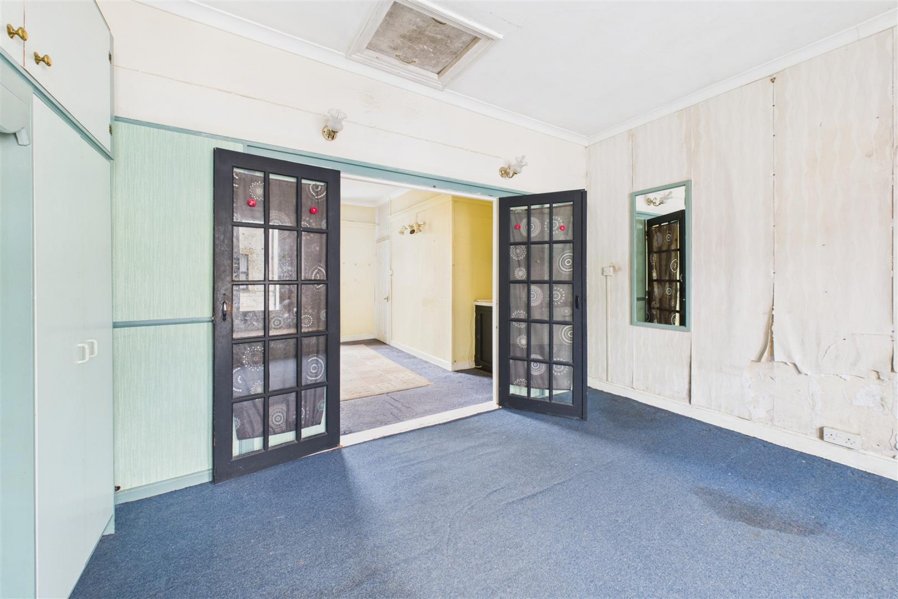 Images for MIXED USE | UPDATING | KINGSWOOD
