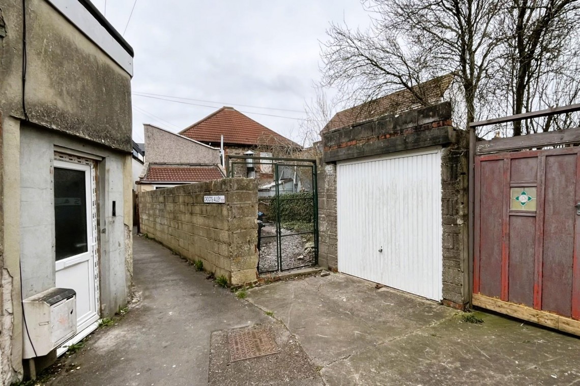 Images for MIXED USE | UPDATING | KINGSWOOD