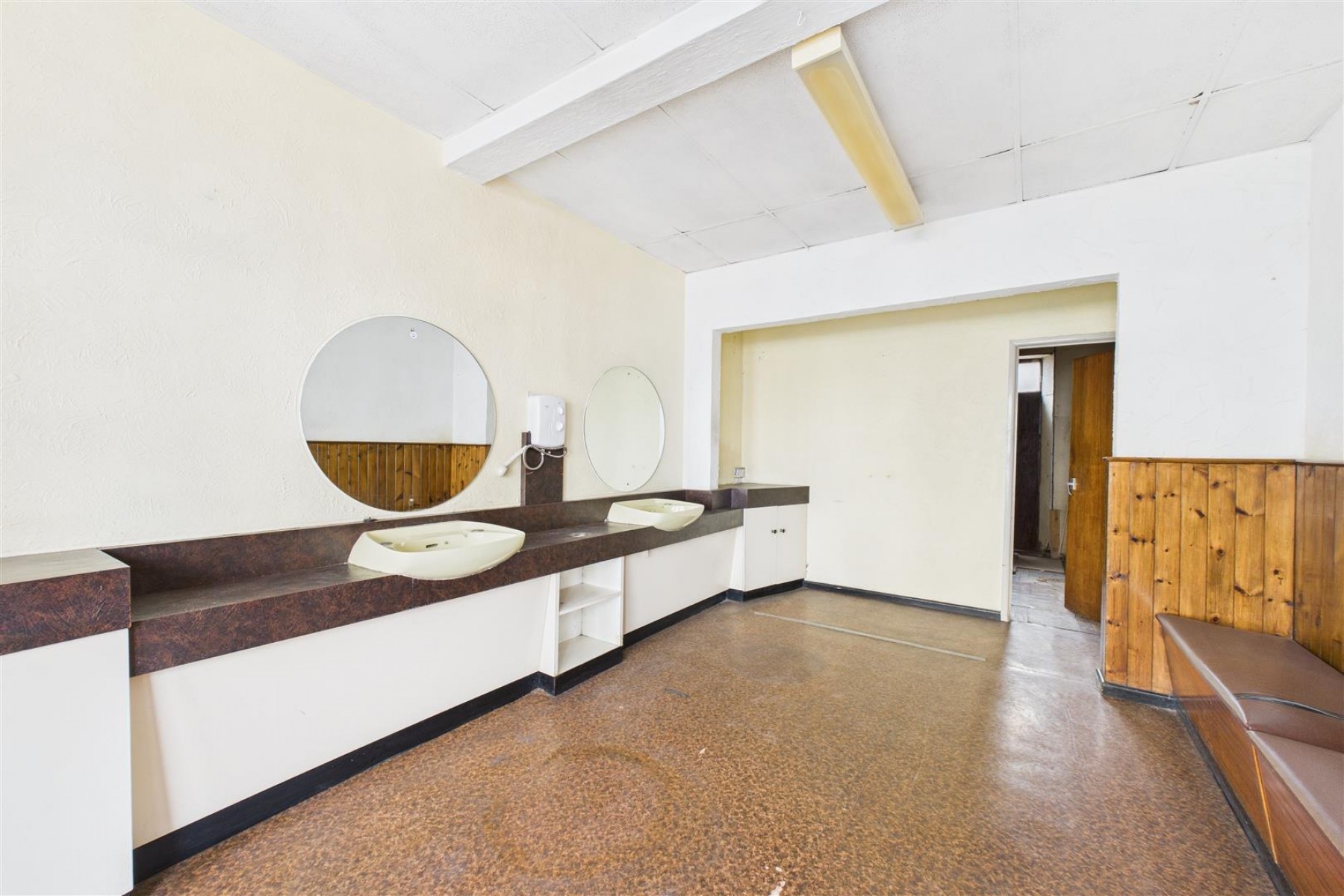 Images for MIXED USE | UPDATING | KINGSWOOD