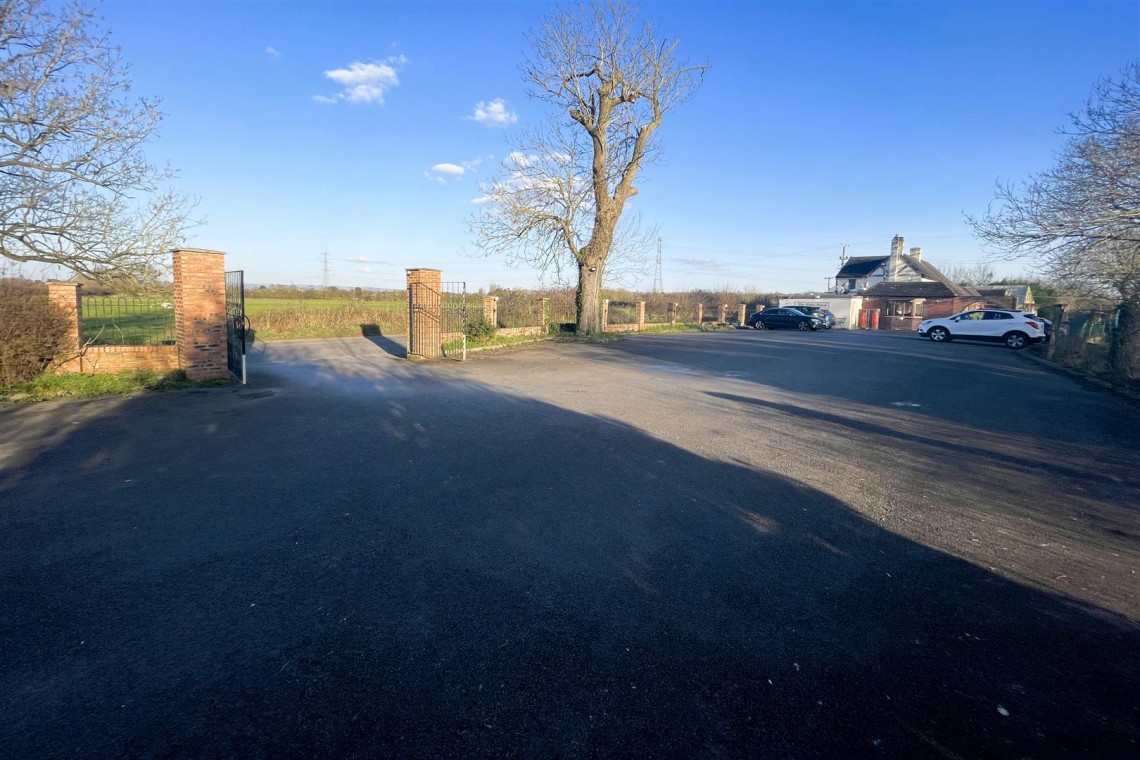 Images for COMMERCIAL INVESTMENT | £30K PA