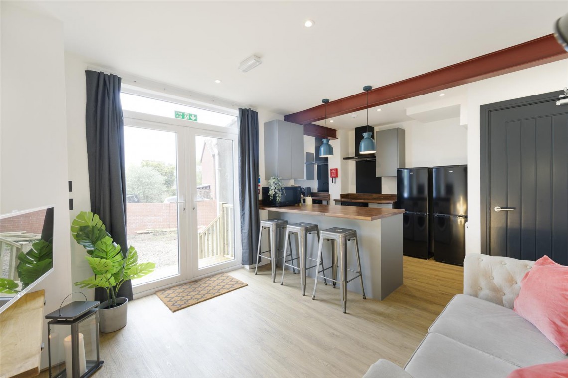 Images for HMO | £54K | BONUS PLOT | FISHPONDS
