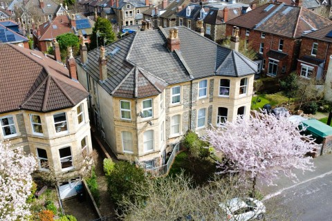 View Full Details for GARDEN FLAT | CASH BUYERS ONLY | REDLAND